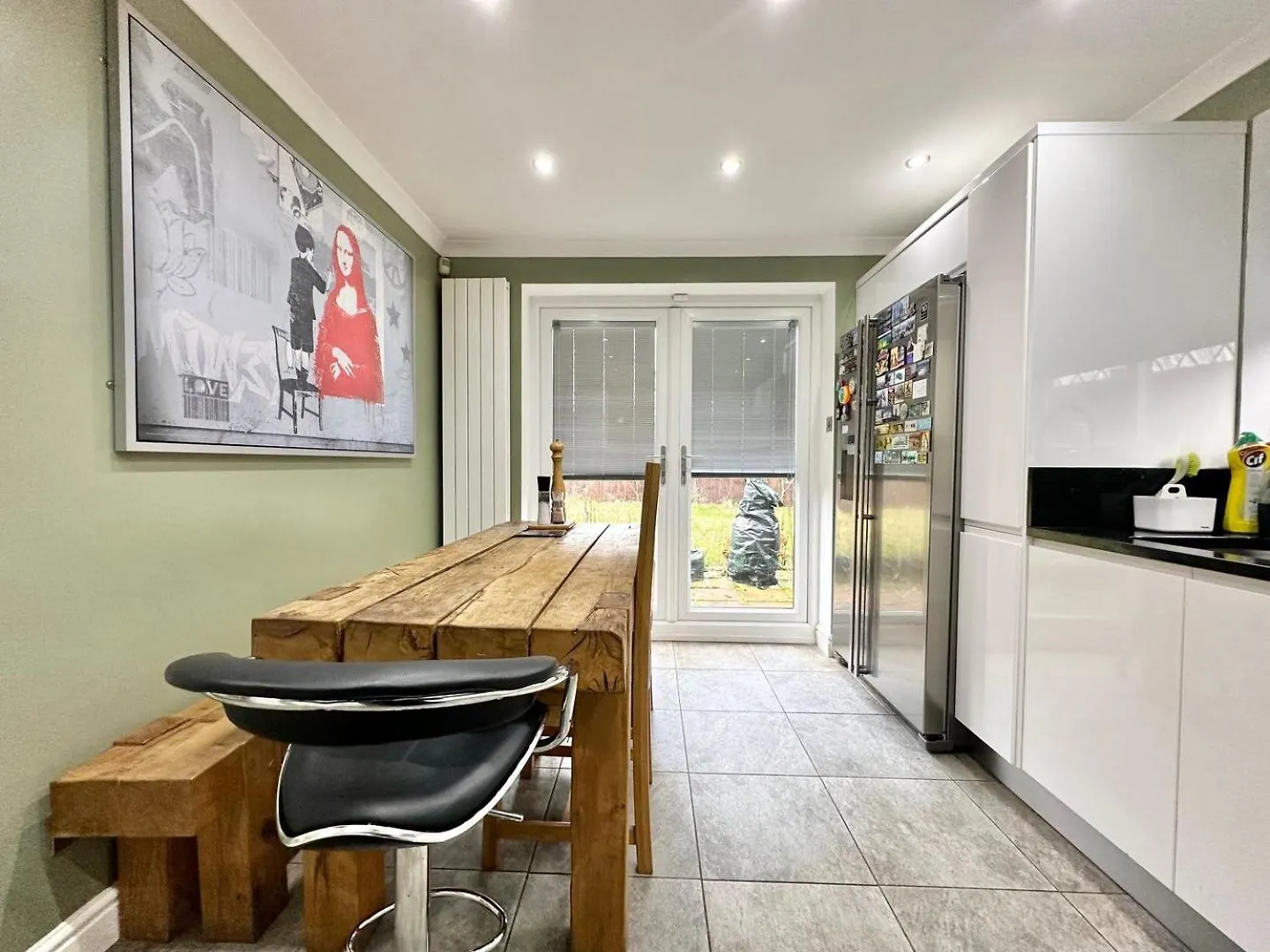 Tranquil Retreat Spacious 4-Bedroom Family Home 리즈 펜션